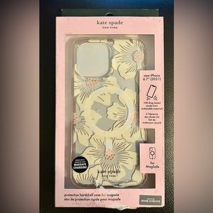 ✨NEW IN BOX✨ Kate Spade MagSafe Case
